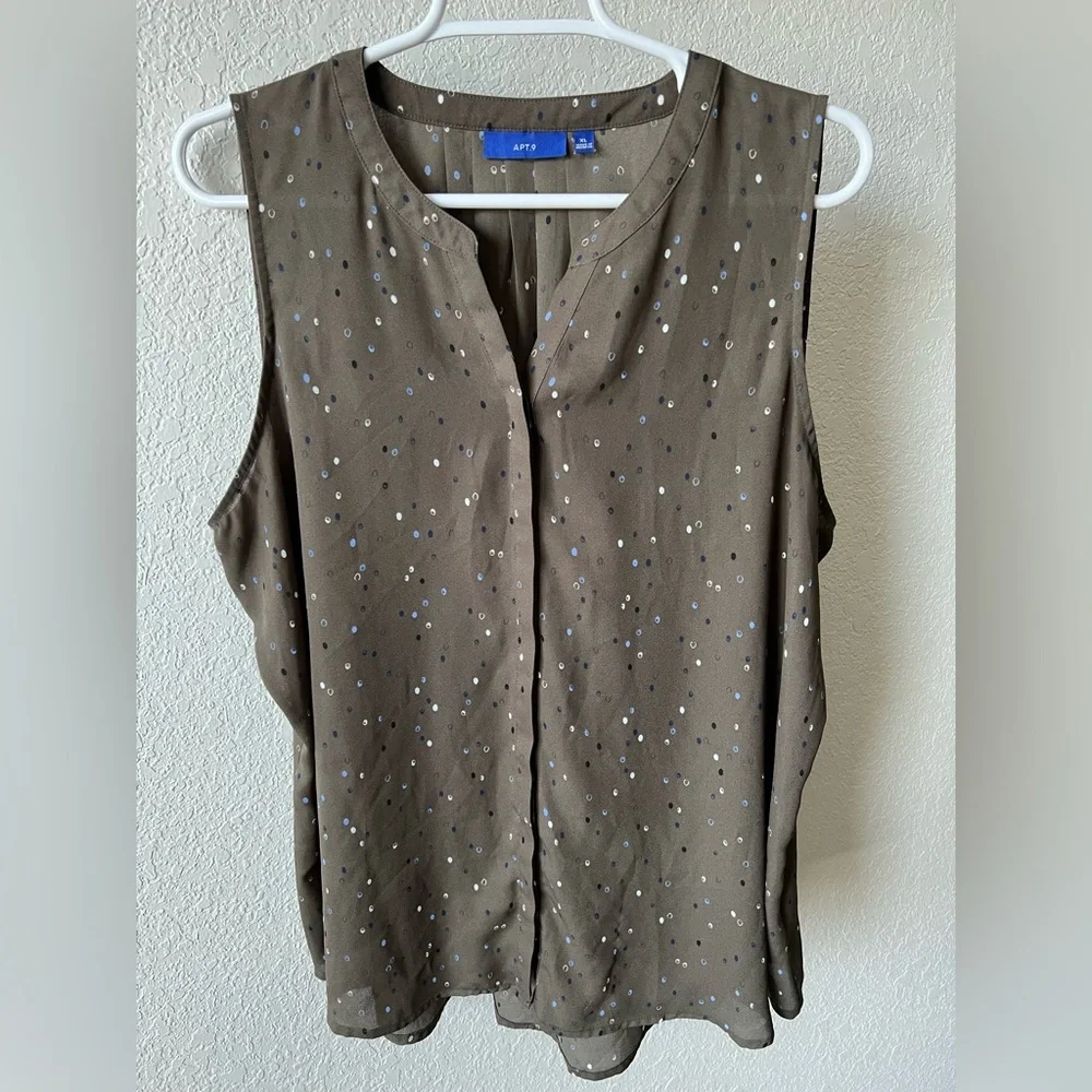 Olive Green Sleeveless Work Blouse - Picture 3 of 3